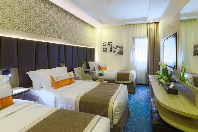 Triple room 3 single beds